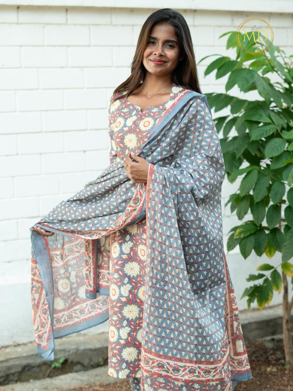 Grey Meadow Elegance - Image 2