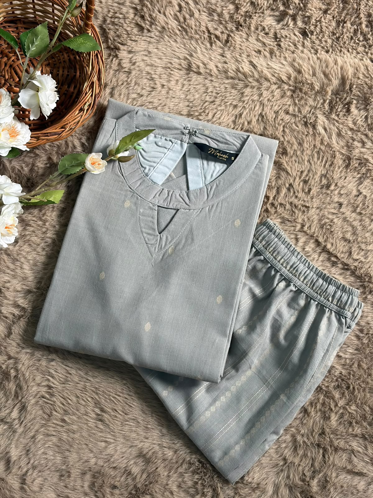 Pearl Grey - Image 3