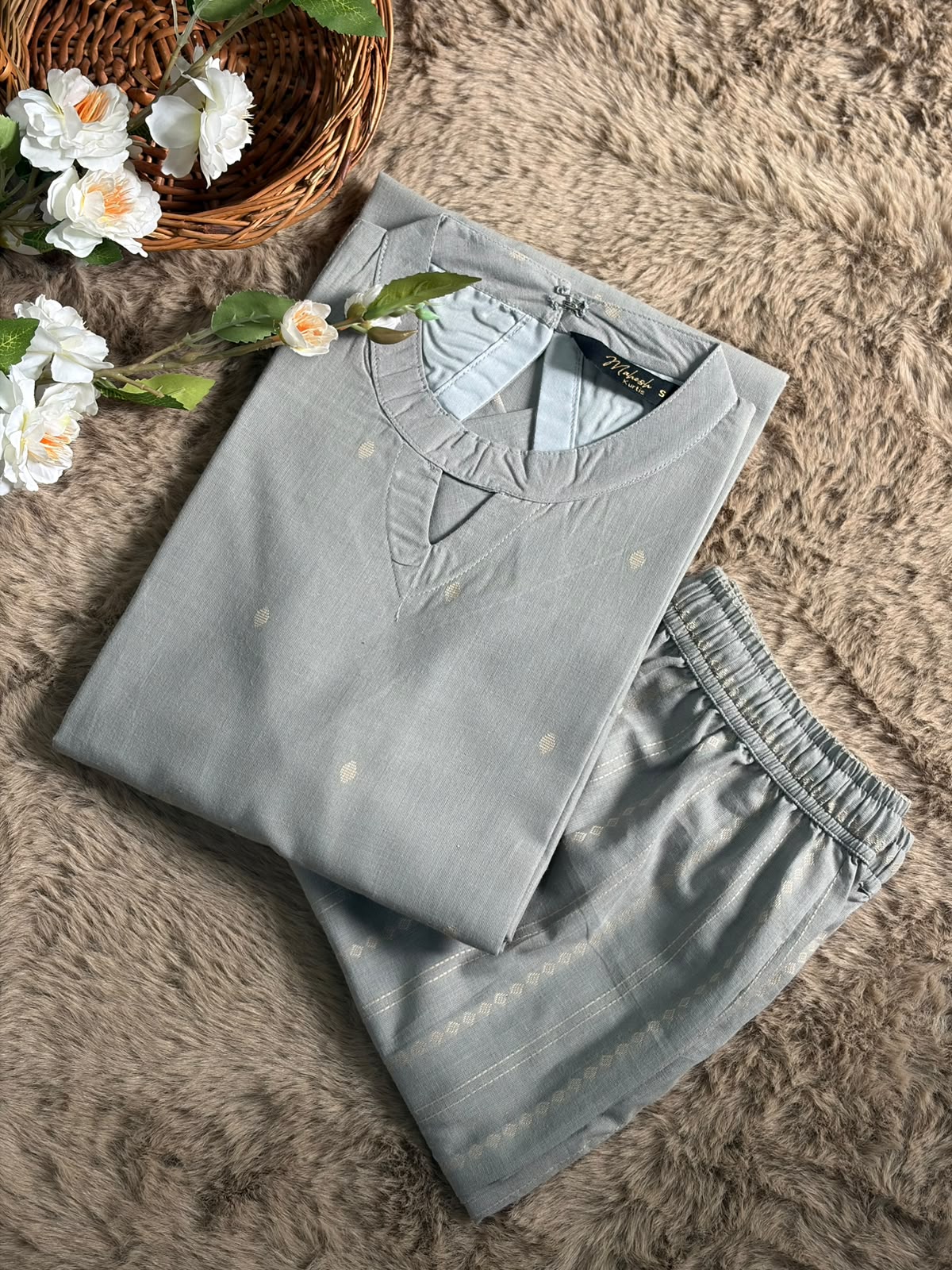 Pearl Grey - Image 2