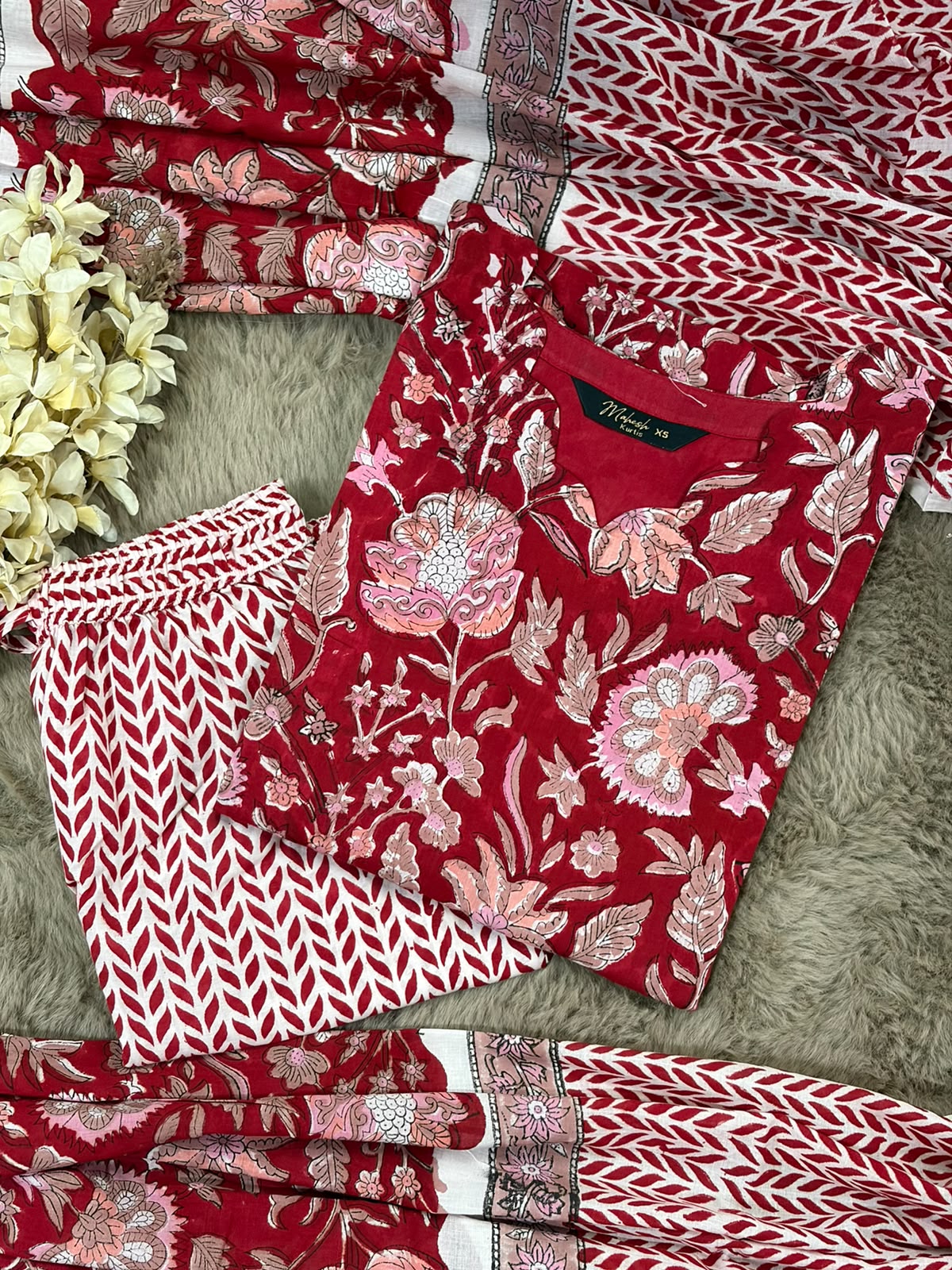 Red Handblock set - Image 3