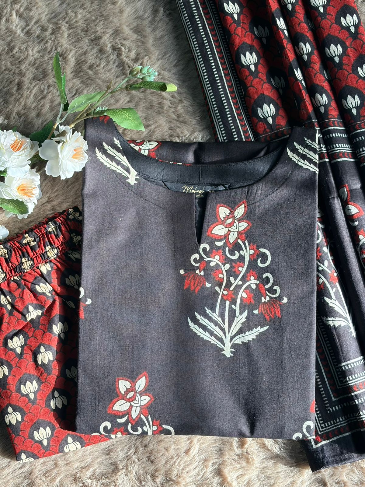 Karumai Floral Cotton Set - Image 3